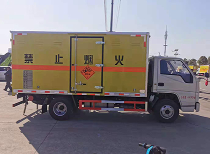 虎丘爆破器材运输车